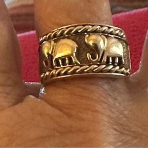 Elephant 14kt ring